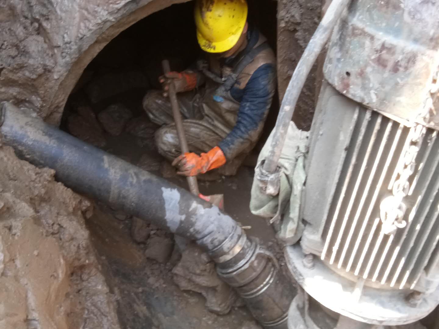 苏家屯管道清淤