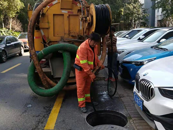 苏家屯排污管道清淤